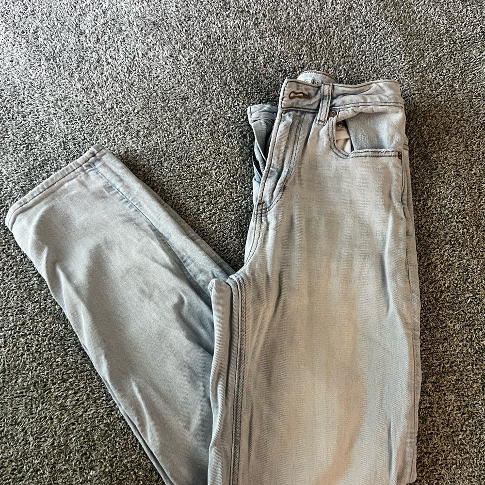AEO Light Wash Mom Jeans